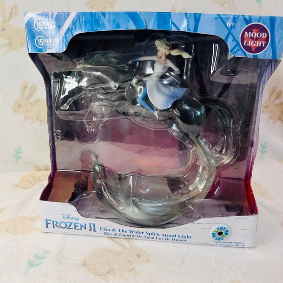 Disney FROZEN 2 Elsa & The Water Spirit Nook Mood Light Figurine Limited Release - Picture 1 of 12